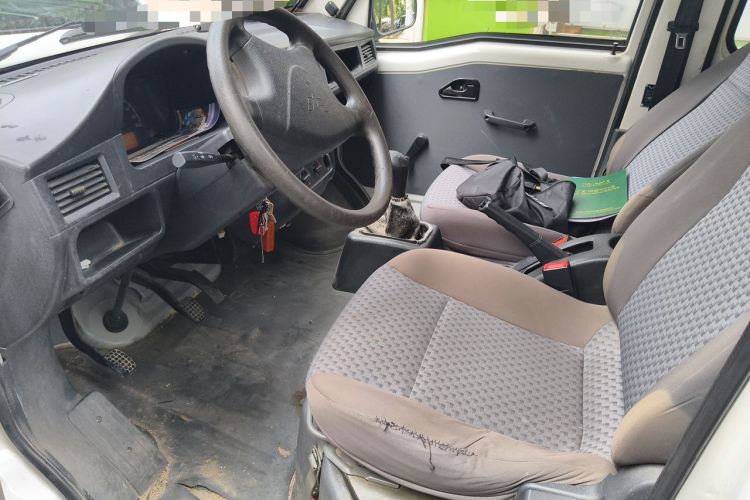 Used Wuling Zhiguang 2015 1.2L Practical LS-I Model Left Front Seat