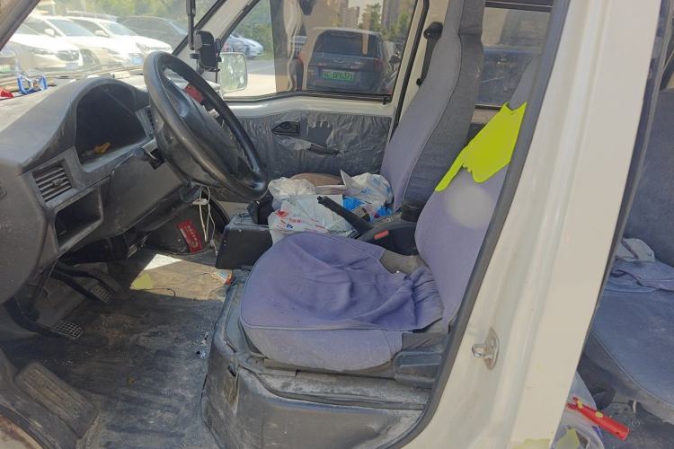 Used Wuling Zhiguang 2015 1.2L Practical LS-I Model Left Front Seat