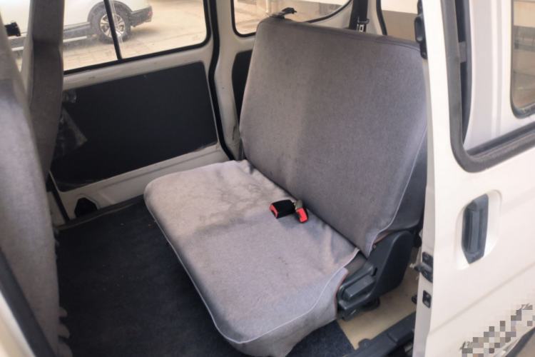 Used Wuling Zhiguang 2015 1.2L Practical LS-I Model Left Rear Seat