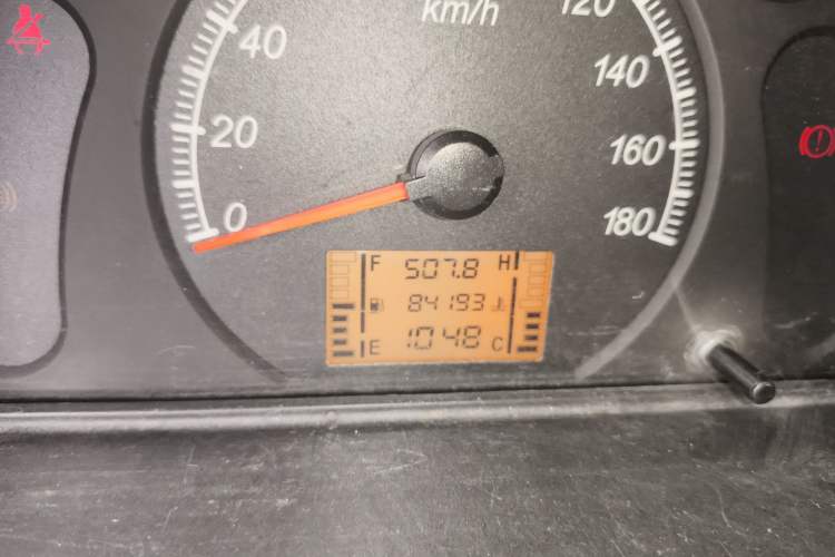 Used Wuling Zhiguang 2015 1.2L Practical LS-I Model Odometer Close Up