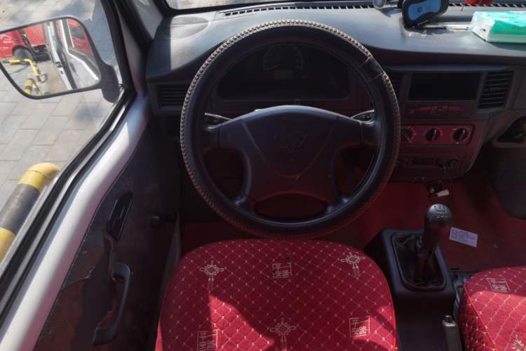 Used Wuling Zhiguang 2015 1.2L Practical LS-I Model Steering Wheel