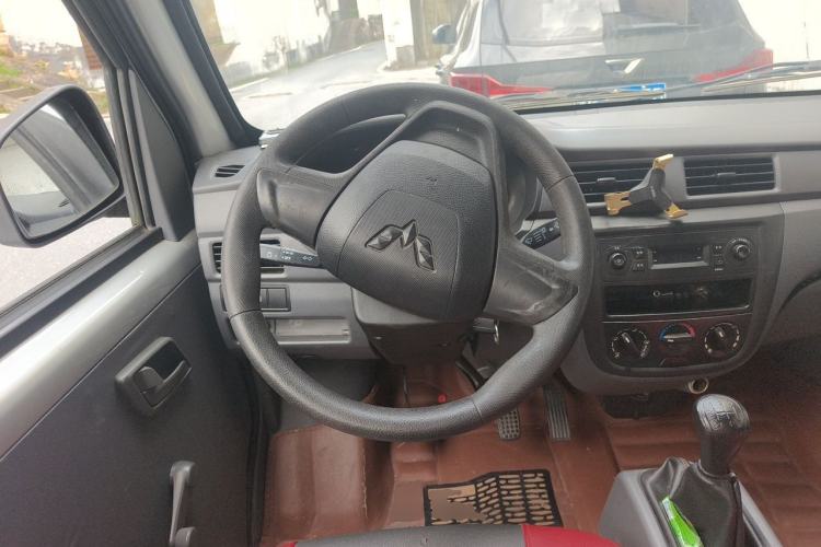 Used Wuling Zhiguang 2015 1.2L S Standard Model LSI Steering Wheel