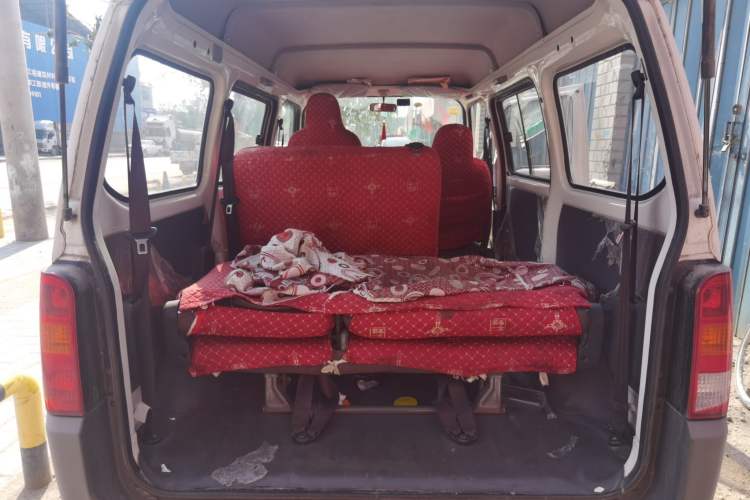 Used Wuling Zhiguang 2015 1.2L Practical LS-I Model Trunk