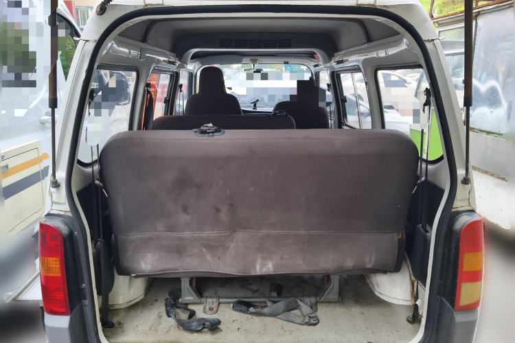 Used Wuling Zhiguang 2015 1.2L Practical LS-I Model Trunk