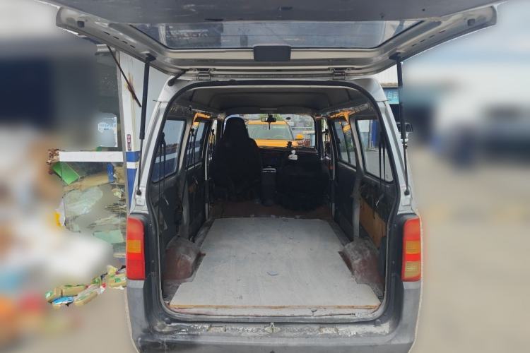 Used Wuling Zhiguang 2015 1.2L Practical LS-I Model Trunk