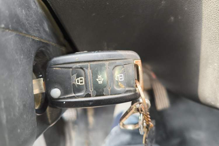 Used Wuling Zhiguang 2015 1.2L Practical LS-I Model Vehicle Key
