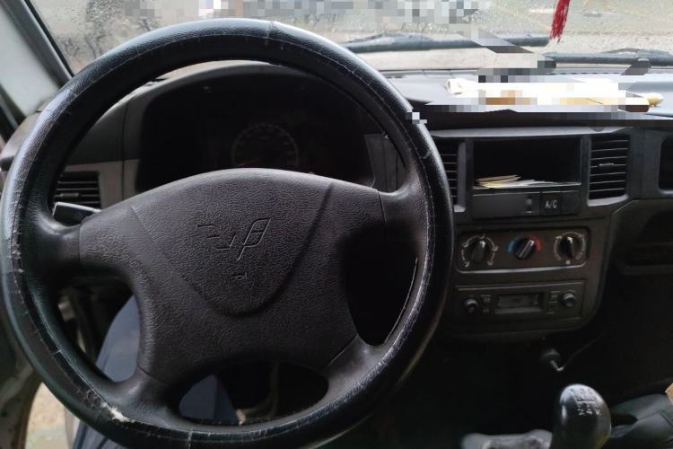 Used Wuling Zhiguang 2019 1.2L Van Utility Model 2 Seats Center Console