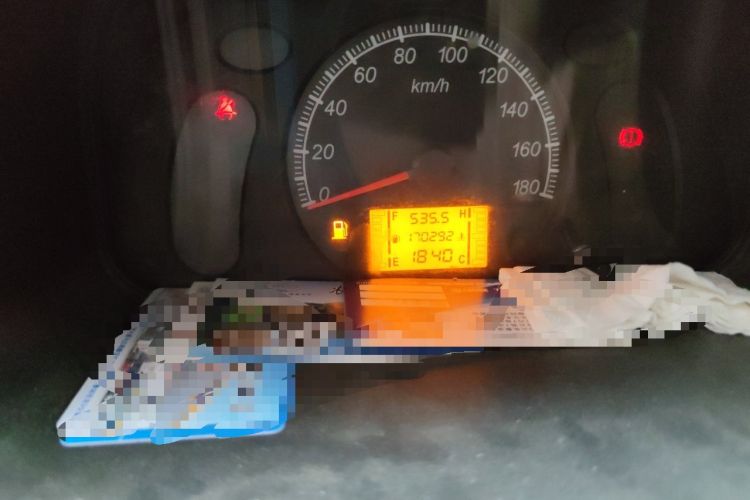 Used Wuling Zhiguang 2019 1.2L Van Utility Model 2 Seats Odometer Close Up