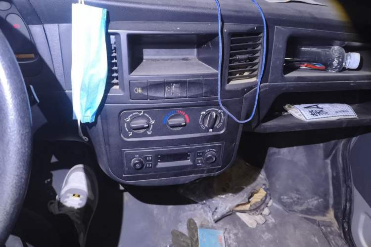 Used Wuling Zhiguang 2019 1.2L Van Utility Model 2 Seats Audio And AC Panel