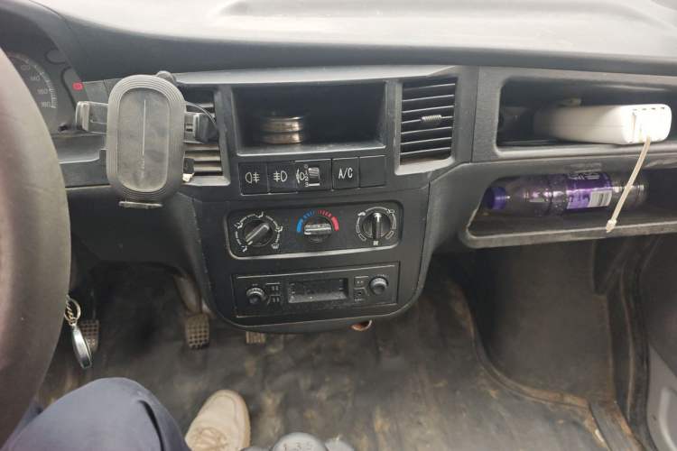 Used Wuling Zhiguang 2019 1.2L Van Utility Model 2 Seats Audio And AC Panel