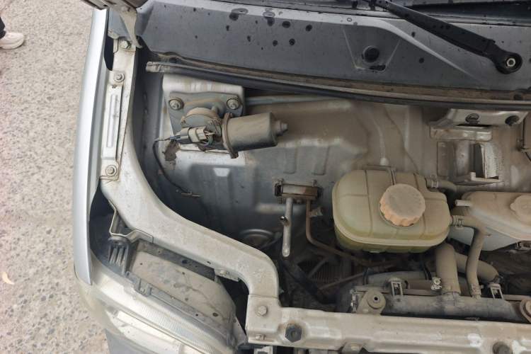 Used Wuling Zhiguang 2019 1.2L Van Utility Model 2 Seats Engine Bay Right