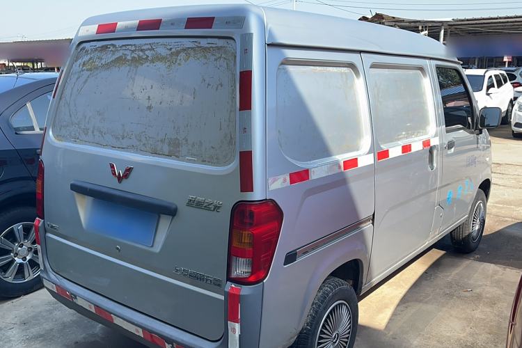 Used Wuling Zhiguang 2019 1.2L Van Utility Model 2 Seats Exterior 3