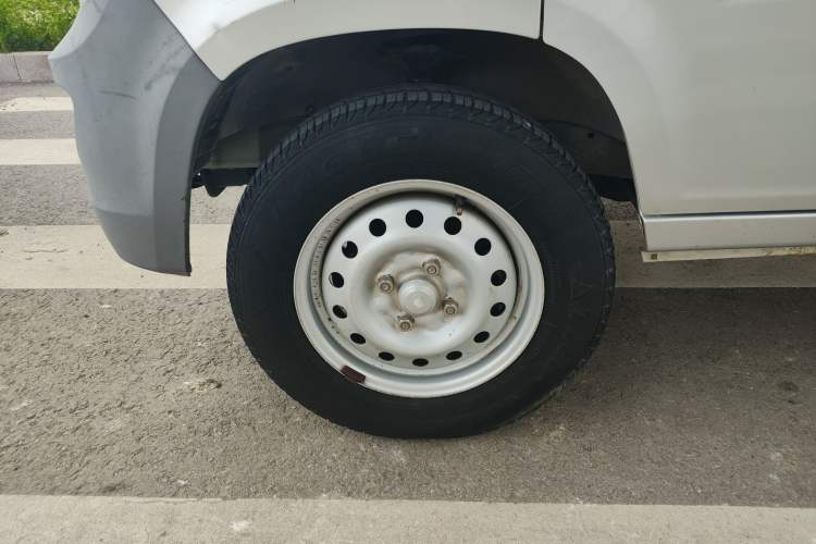 Used Wuling Zhiguang 2019 1.2L Van Utility Model 2 Seats Exterior 7