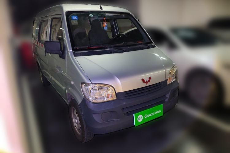 Used Wuling Zhiguang 2019 1.2L Van Utility Model 5-Seater Front Right 45 Deg