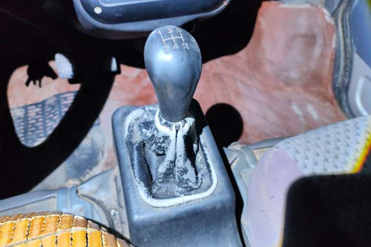 Used Wuling Zhiguang 2019 1.2L Van Utility Model 5-Seater Gear Lever