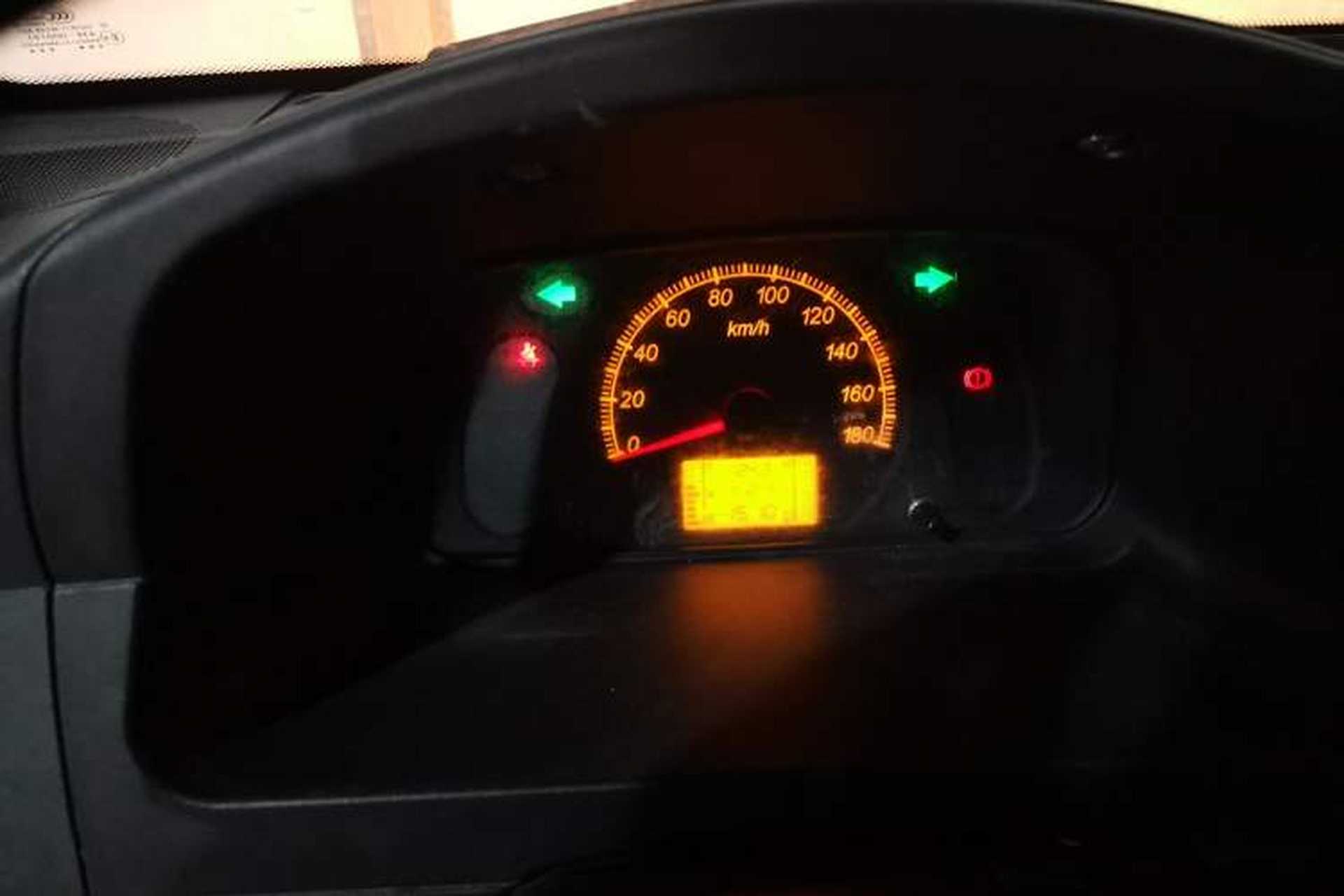 Used Wuling Zhiguang 2019 1.2L Van Utility Model 2 Seats Instrument Cluster