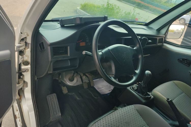 Used Wuling Zhiguang 2019 1.2L Van Utility Model 2 Seats Interior 2