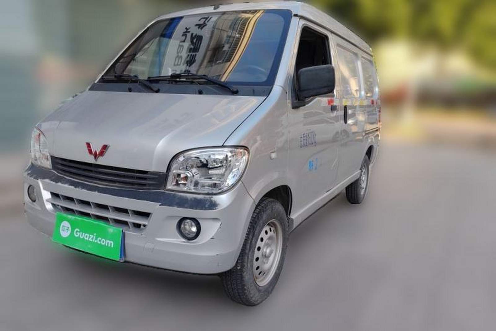 Фото Wuling с площадки