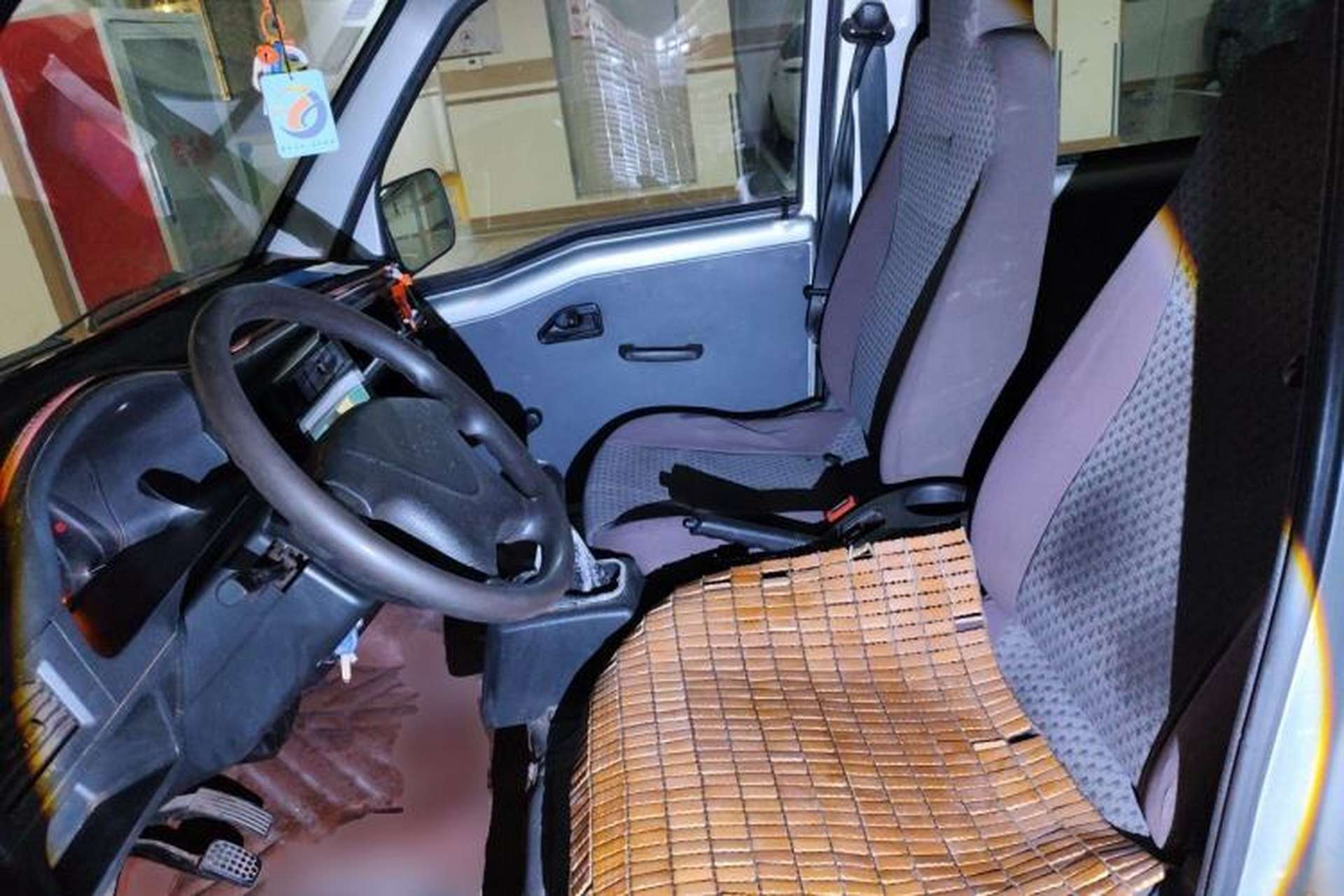 Used Wuling Zhiguang 2019 1.2L Van Utility Model 5-Seater Left Front Seat