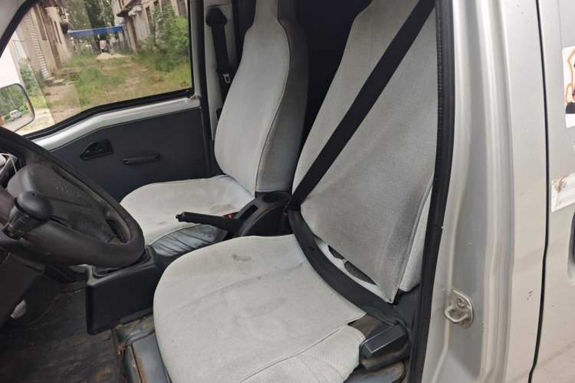 Used Wuling Zhiguang 2019 1.2L Van Utility Model 2 Seats Left Rear Seat