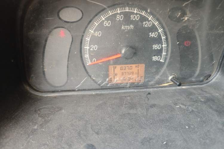 Used Wuling Zhiguang 2019 1.2L Van Utility Model 5-Seater Odometer Close Up