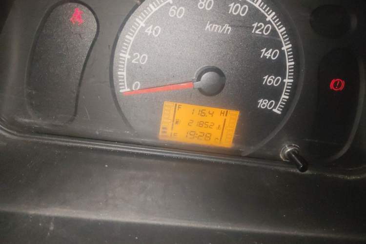 Used Wuling Zhiguang 2019 1.2L Van Utility Model 2 Seats Odometer Close Up
