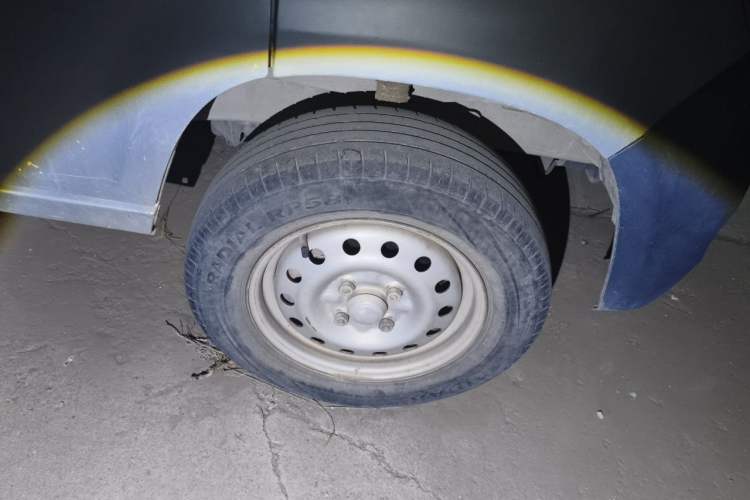 Used Wuling Zhiguang 2019 1.2L Van Utility Model 2 Seats Right Front Wheel Hub
