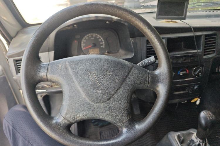 Used Wuling Zhiguang 2019 1.2L Van Utility Model 5-Seater Steering Wheel