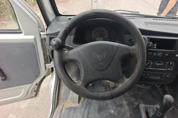 Used Wuling Zhiguang 2019 1.2L Van Utility Model 2 Seats Steering Wheel