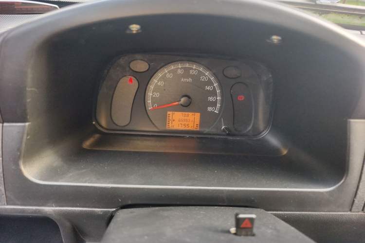 Used Wuling Zhiguang 2020 1.2L Practical Model China VI LSI Odometer Close Up