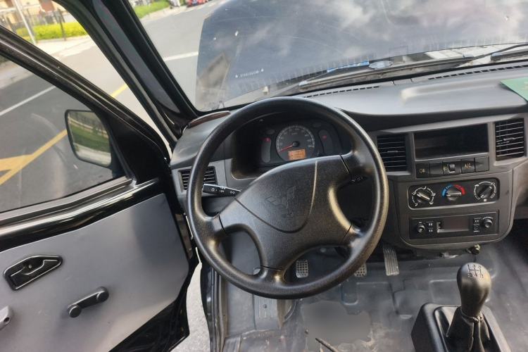Used Wuling Zhiguang 2020 1.2L Practical Model China VI LSI Steering Wheel
