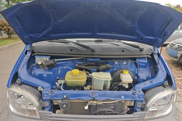 Used Wuling Zhiguang 2020 1.2L Practical Model China VI LSI Engine Bay