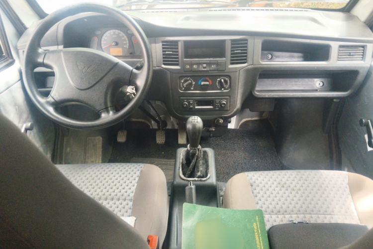 Used Wuling Zhiguang 2020 1.2L Van Utility Model China VI Emission Standard 2 Seats LSI Center Console