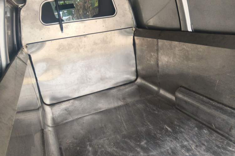 Used Wuling Zhiguang 2020 1.2L Van Utility Model China VI Emission Standard 2 Seats LSI Left Rear Seat