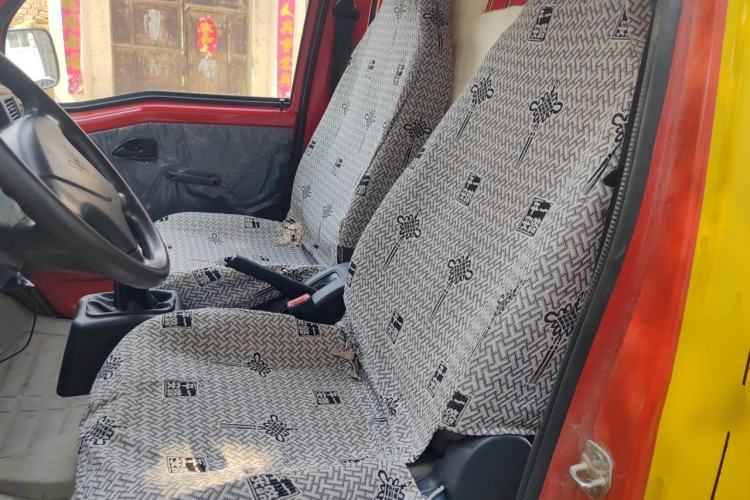 Used Wuling Zhiguang 2020 1.2L Van Utility Model China VI Emission Standard 2 Seats LSI Left Rear Seat