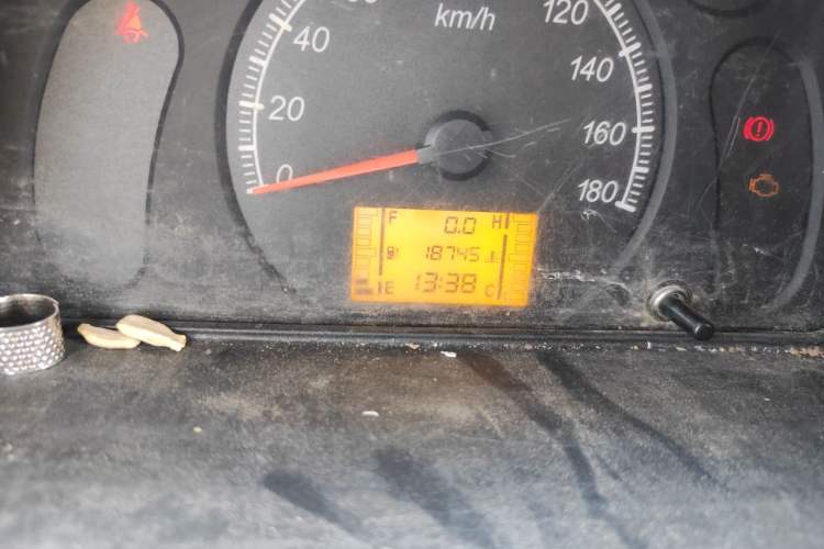 Used Wuling Zhiguang 2020 1.2L Van Utility Model China VI Emission Standard 2 Seats LSI Odometer Close Up