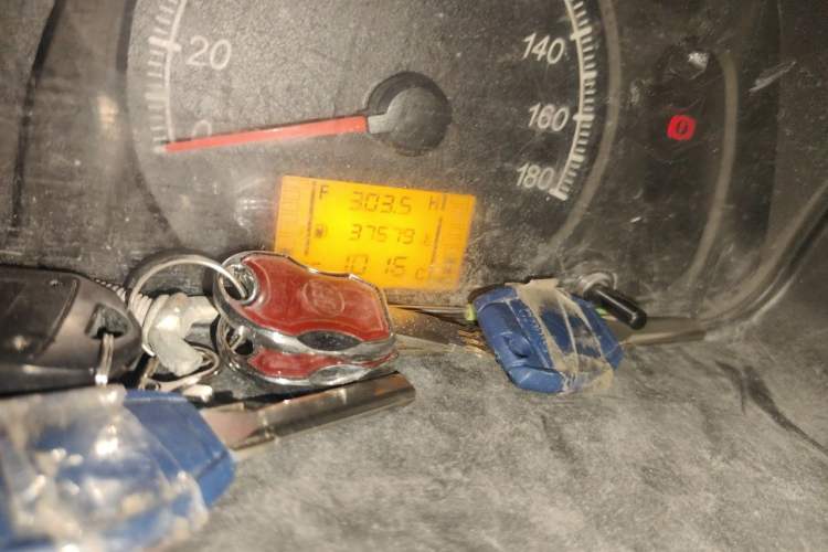 Used Wuling Zhiguang 2020 1.2L Practical Model China VI LSI Odometer Close Up