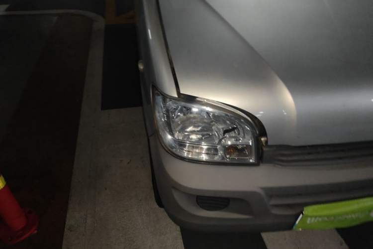 Used Wuling Zhiguang 2020 1.2L Practical Model China VI LSI Right Front Headlight