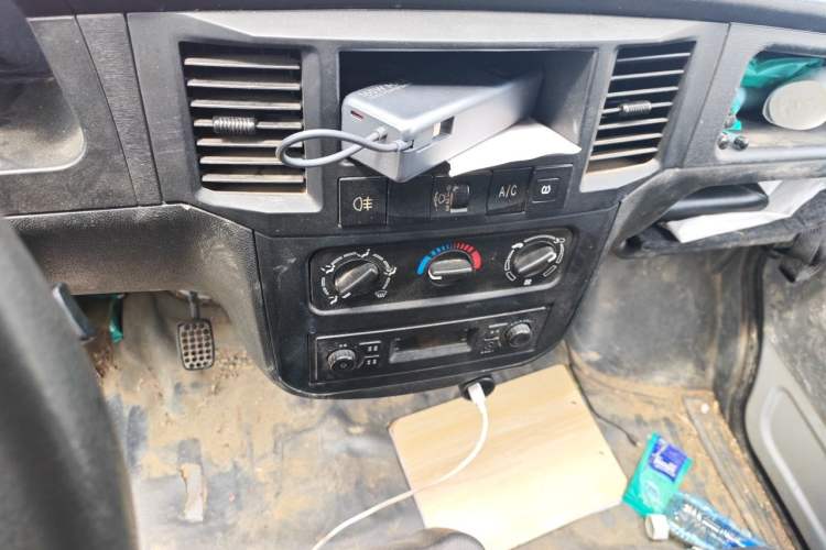 Used Wuling Zhiguang 2020 1.2L Practical Model China VI LSI Audio And AC Panel