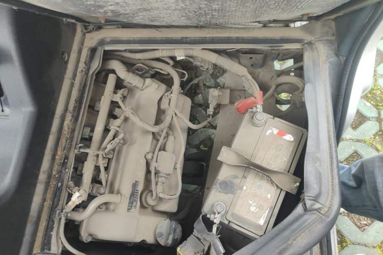 Used Wuling Zhiguang 2020 1.2L Practical Model China VI LSI Engine Bay Left
