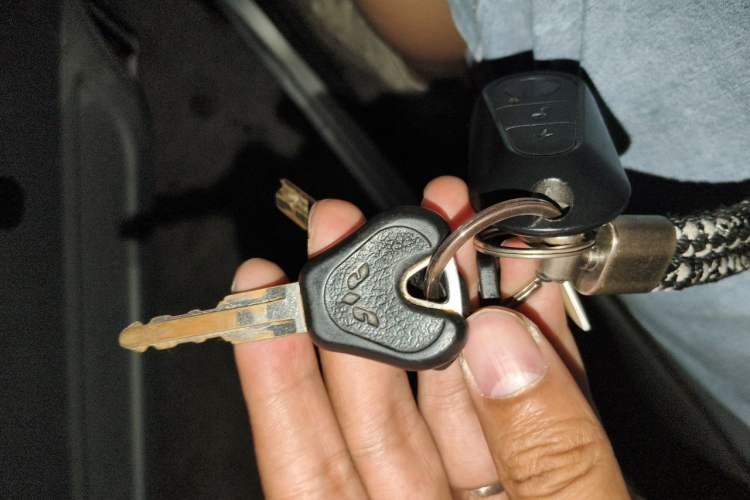 Used Wuling Zhiguang 2020 1.2L Practical Model China VI LSI Vehicle Key