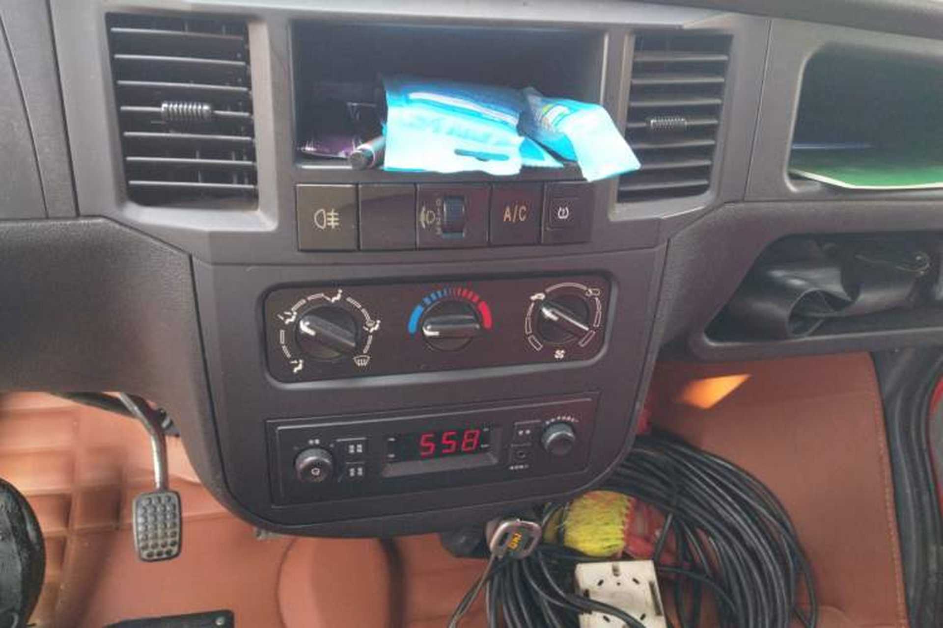 Used Wuling Zhiguang 2020 1.2L Practical Model China VI LSI Audio And AC Panel