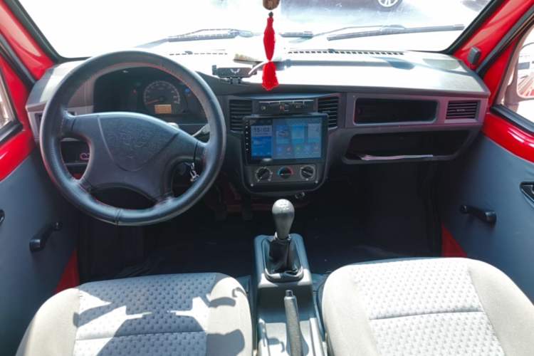 Used Wuling Zhiguang 2020 1.2L Practical Model China VI LSI Center Console