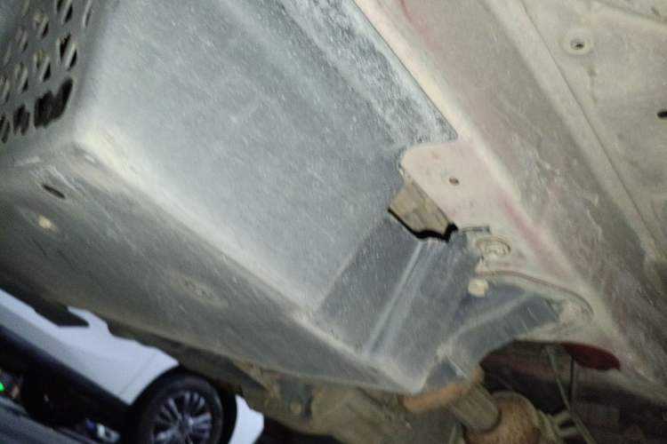 Used Wuling Zhiguang 2020 1.2L Practical Model China VI LSI Chassis Front Left