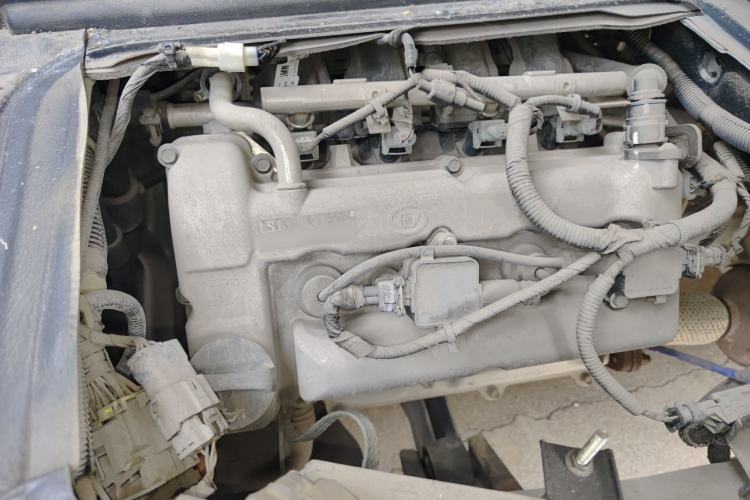 Used Wuling Zhiguang 2020 1.2L Practical Model China VI LSI Engine Bay