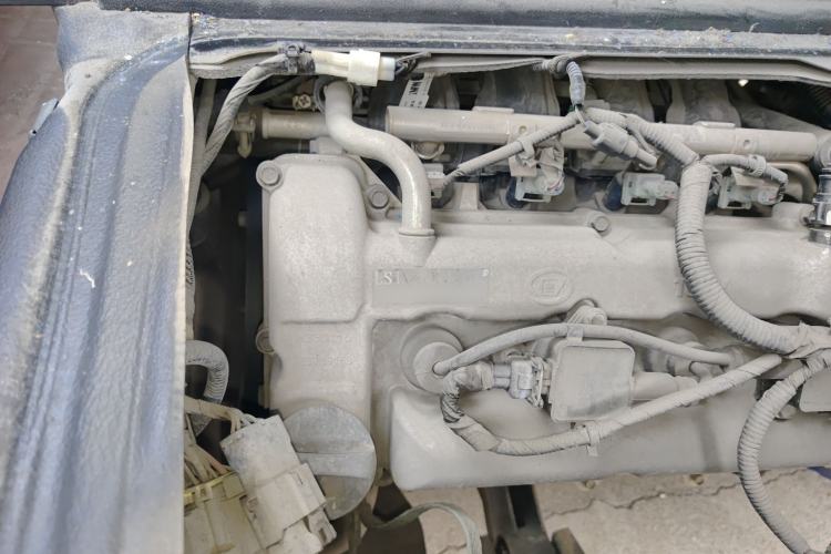 Used Wuling Zhiguang 2020 1.2L Practical Model China VI LSI Engine Bay Left