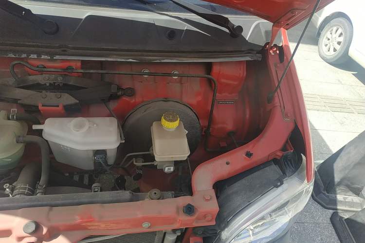 Used Wuling Zhiguang 2020 1.2L Practical Model China VI LSI Engine Bay Left