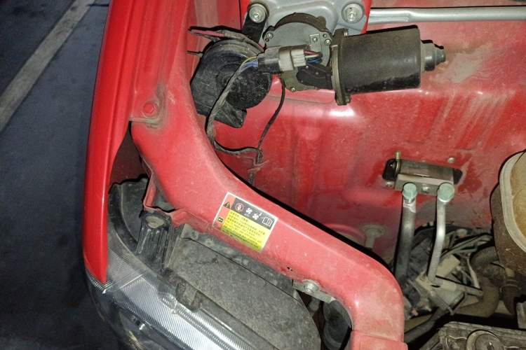 Used Wuling Zhiguang 2020 1.2L Practical Model China VI LSI Engine Bay Right