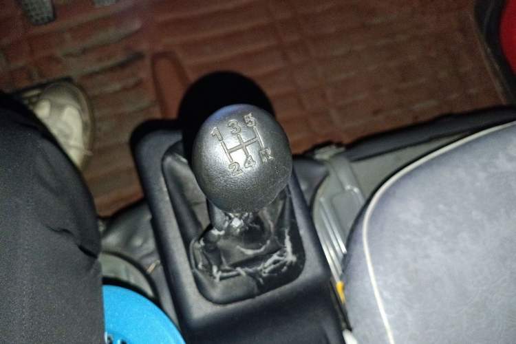 Used Wuling Zhiguang 2020 1.2L Practical Model China VI LSI Gear Lever