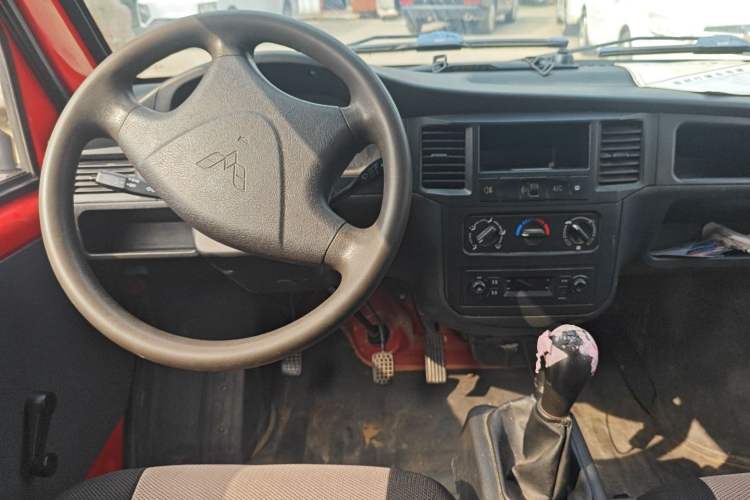 Used Wuling Zhiguang 2020 1.2L Practical Model China VI LSI Interior 3